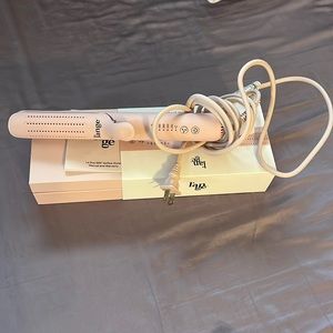 Brand New L’ange  hair tool